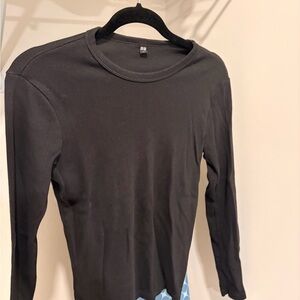 Uniqlo Black Ribbed Top